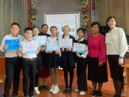 Еңбегі адал жас өркен жобасы аясында мектебімізде «Адалдық – атадан қалған мұра» тақырыбында ұрпақтар сабақтастығын насихаттау және сыбайлас жемқорлықтың алдын алу мақсатында дебат өтті.